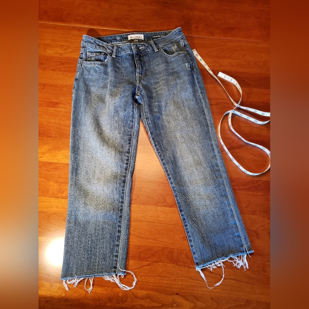 DL1961 "Davis" Skinny Boyfriend Ankle Jeans, Size 26, medium blue wash.